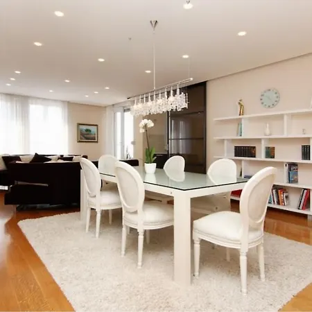 Luxuria*****Apartment Amazing View Daire *